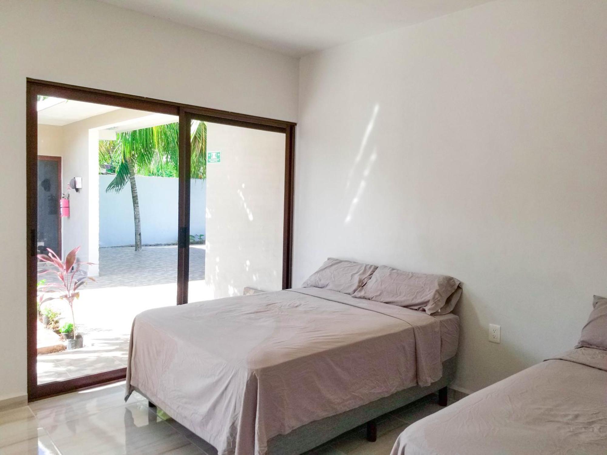 Hotel Blue Turtle บากาลาร์ ภายนอก รูปภาพ